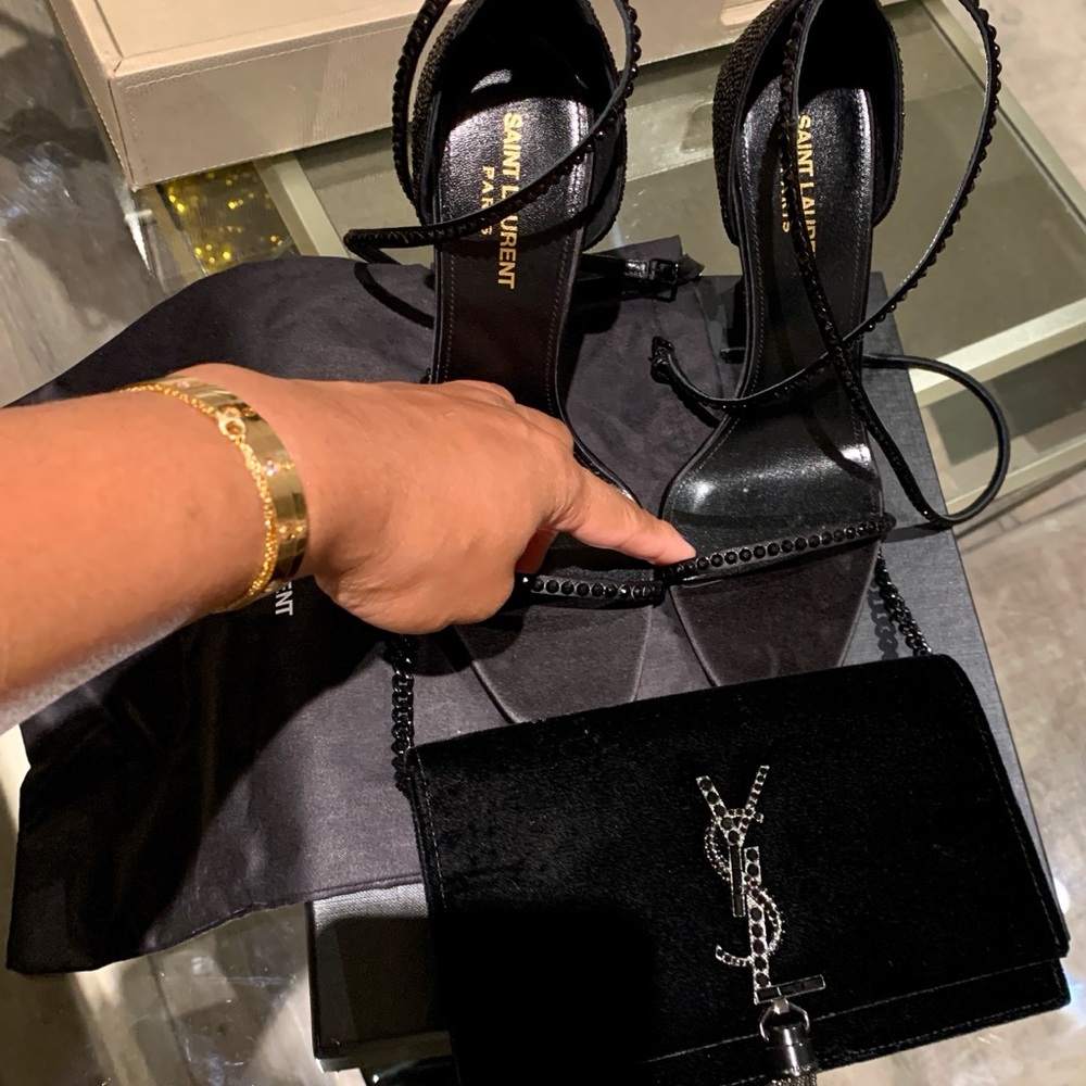 Black Velvet ‘Kate’ Saint Laurent Bag - Picture 4 of 10